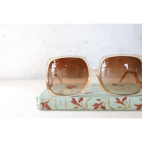 Vintage 1990s Y2K Butterfly Sunglasses NOS oversized clear brown tone Retro - Picture 4 of 8
